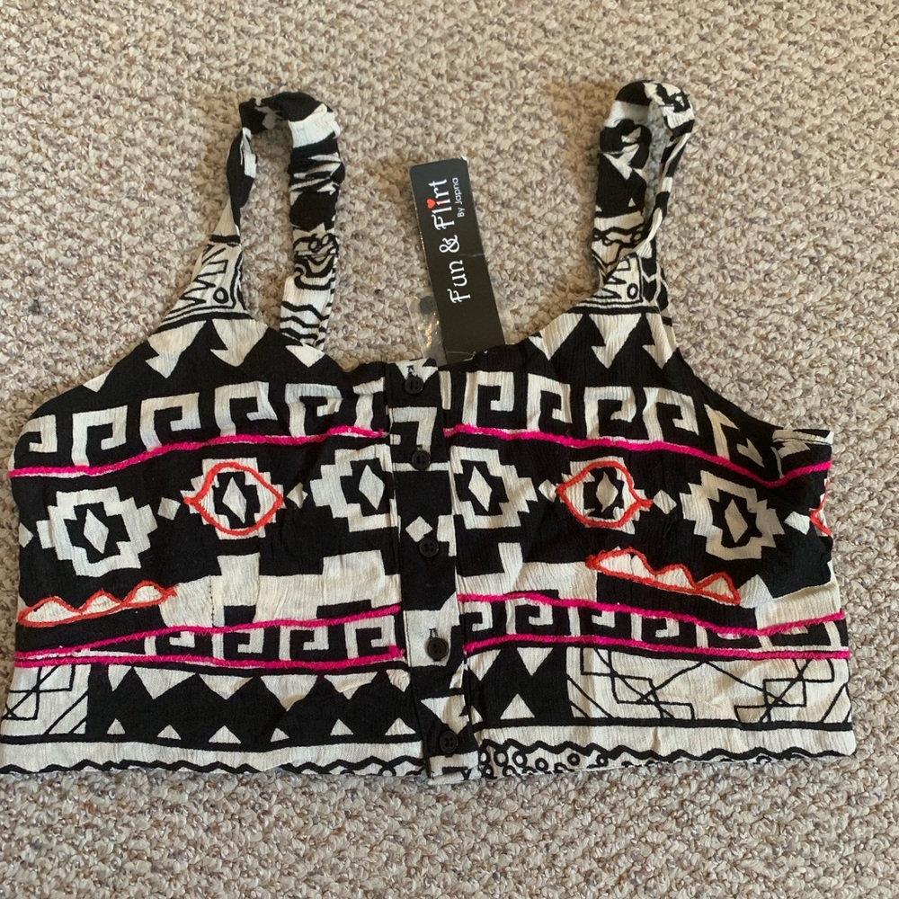 Crop top with cute print